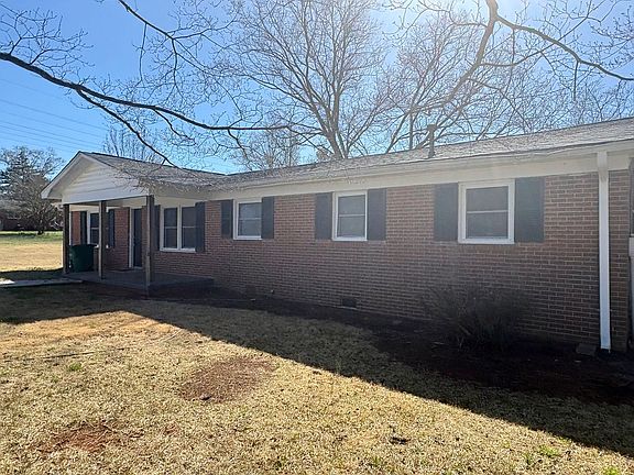 2nd image of 213 Morris St