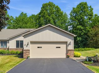 1451 Tripodi Cir, Niles, OH 44446