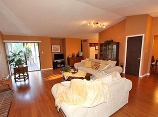 2972 Meramar Dr, Saint Louis, MO 63129