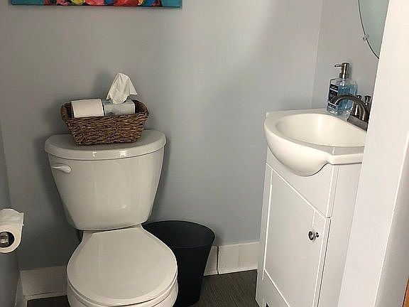 Powder room 