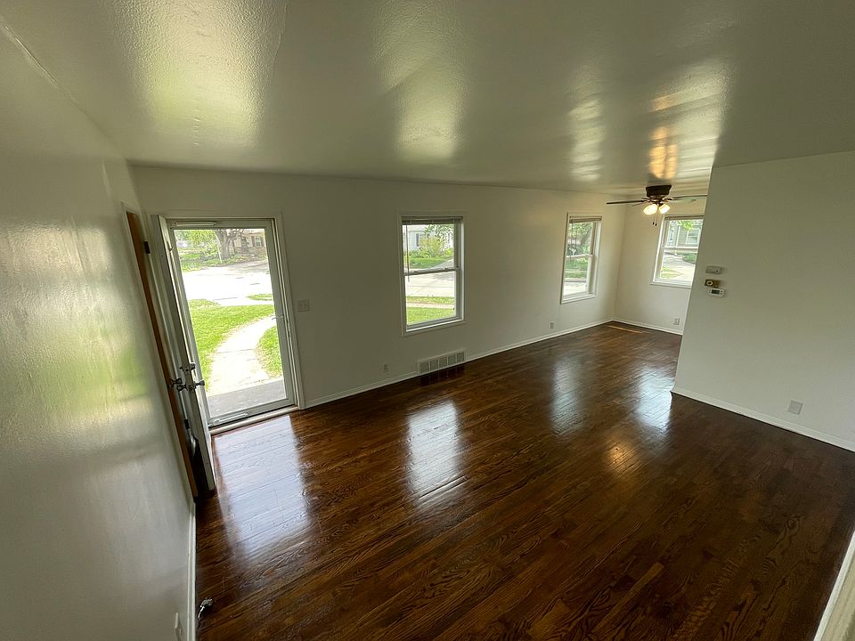 1st image of 1020 Cole Creek Dr