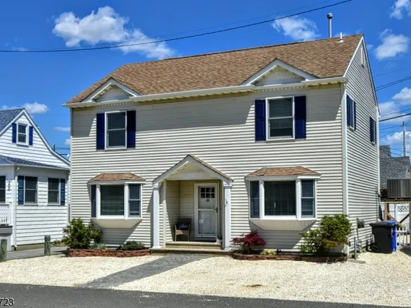 126 Bayberry Rd, Toms River Township, NJ 08735
