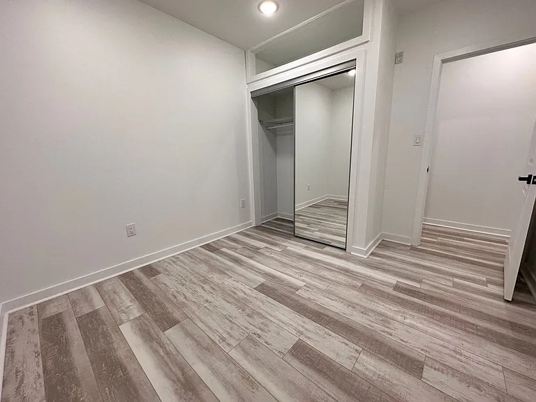 129 S 51st St #1F — Photo 18