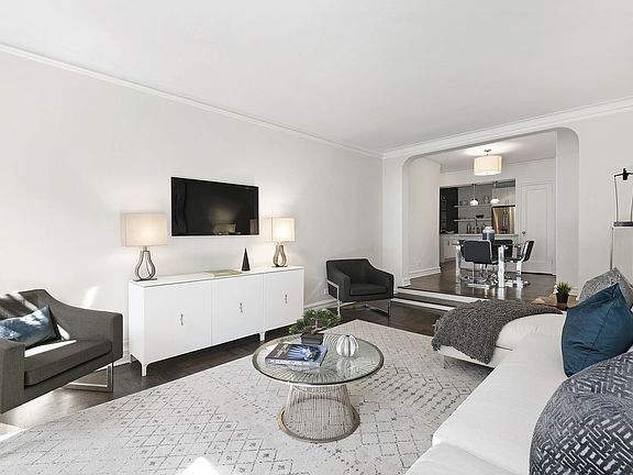 4th image of 325 E 77th St APT 3D