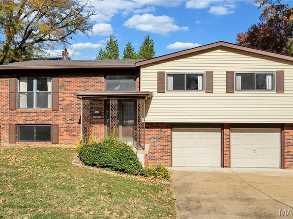543 Hartmann Ct, Saint Louis, MO 63122