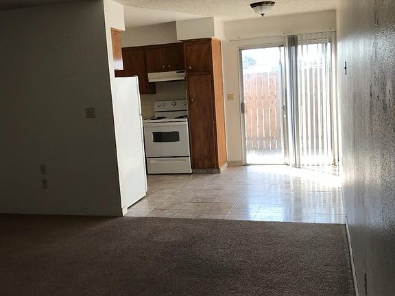 3rd image of 421 Kaweah St APT C