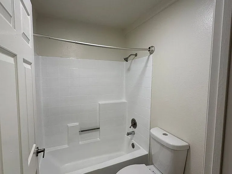 1250 N. June St. Los Angeles CA 90038 — Photo 27