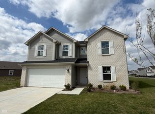6652 W Sailboat Dr, Greenfield, IN 46140