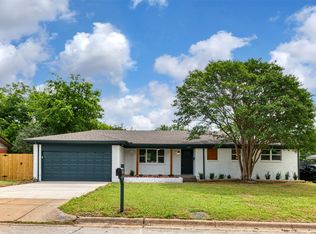 1140 Cavender Dr, Hurst, TX 76053