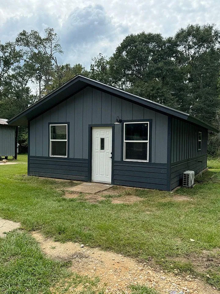 505 Hawkins Dr — Photo 1