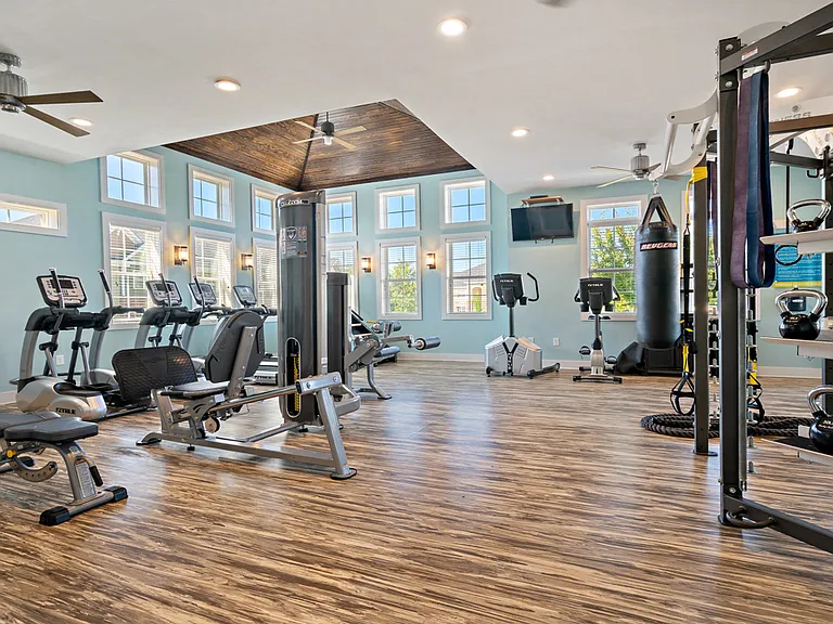 Live fit at Hawthorne at Southside