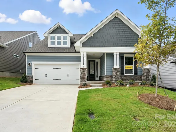 121 N Prestwick Way, Mooresville, NC 28115
