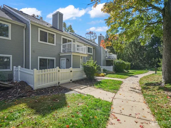 53 Foxtail Ln, Monmouth Junction, NJ 08852