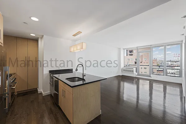 Sold by Manhattan Spaces | media 11