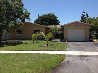 5620 NW 13th St, Lauderhill, FL 33313