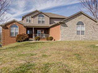 320 Carli Ct, Versailles, KY 40383