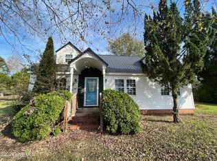 1412 Lyon Landing Rd, Elizabethtown, NC 28337