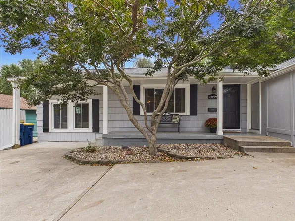 6329 W 54th Ter, Mission, KS 66202