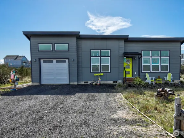 1436 Sand Pebble Avenue SW, Ocean Shores, WA 98569