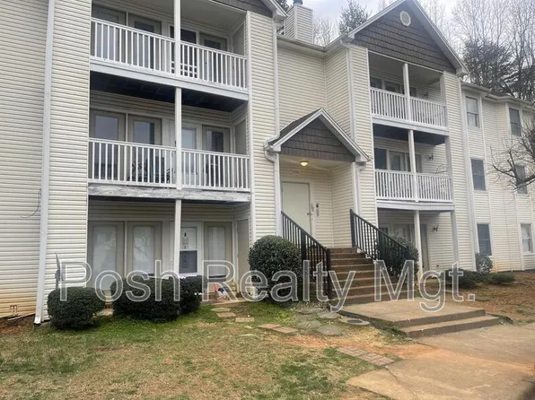 2326L W Vandalia Rd #1, Greensboro, NC 27407