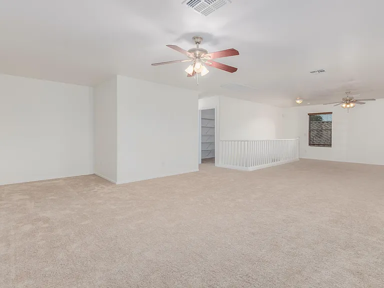 3209 W Saint Catherine Ave — Photo 34