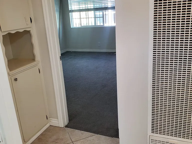 11910 Manor Dr #B — Photo 7