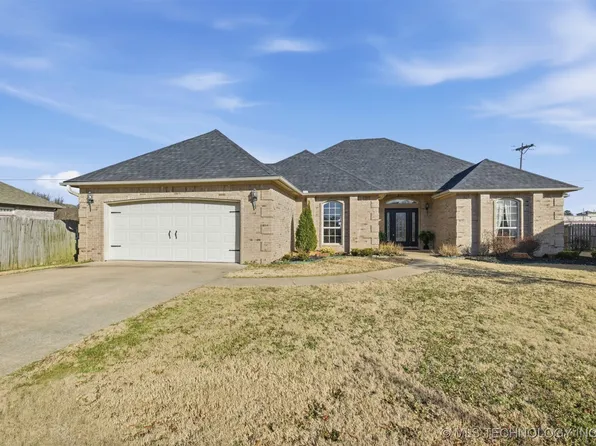 1515 Redwood Pl, Tahlequah, OK 74464