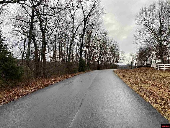4th image of C.s. Woods Blvd