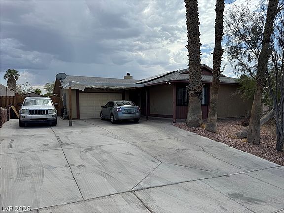 3rd image of 6881 Legalla Ln