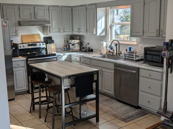 8345 Farley St, Overland Park, KS 66212