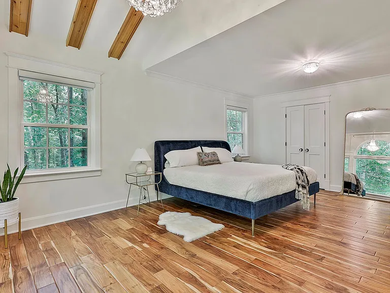 410 Thornton Lane — Photo 40