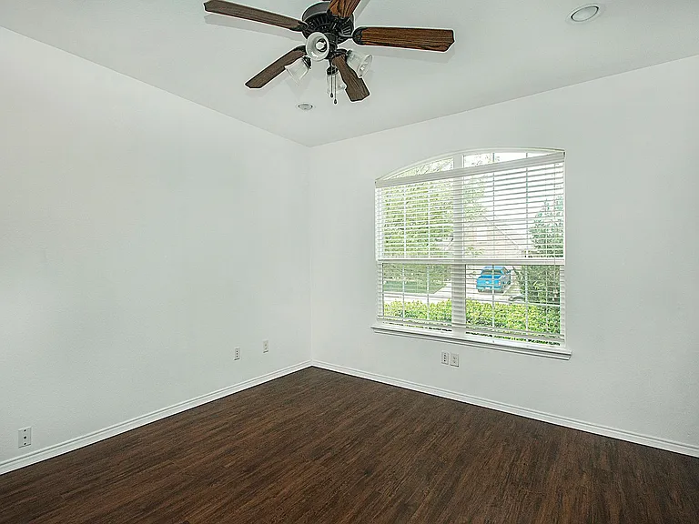 917 Swan Ridge Dr — Photo 21