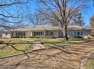 24 Ladue Mnr, Saint Louis, MO 63124