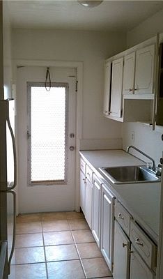 2nd image of 2735 Pierce St APT 2B