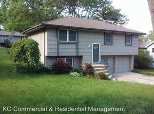 204 McClellan Dr, Liberty, MO 64068