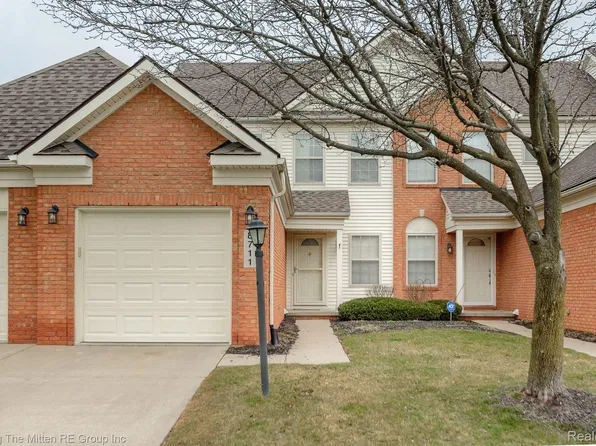 8711 Vine St, Belleville, MI 48111