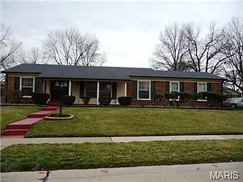 2962 New Castle Dr photo 1