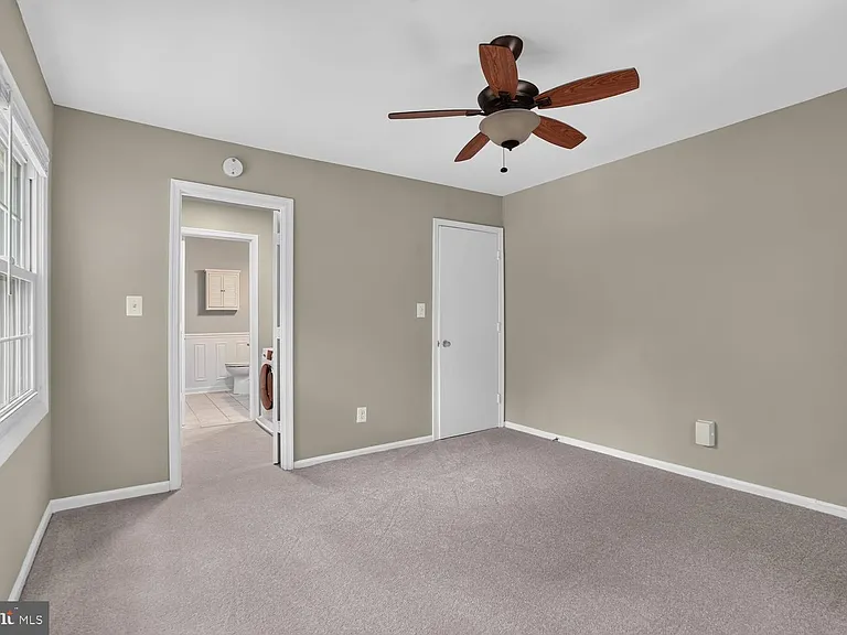 5905 E Noblestown Rd #E — Photo 11