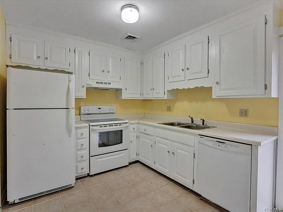 4th image of 8135 Provincetown Dr