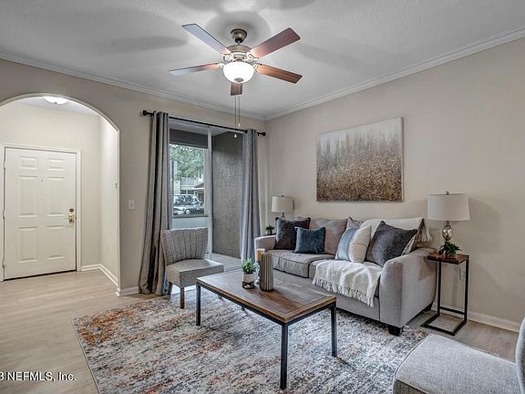 5th image of 10075 GATE Parkway N #302