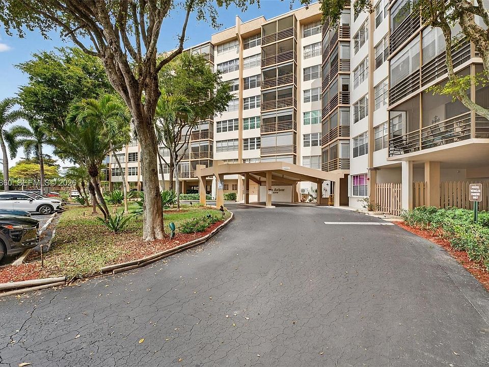 1st image of 1400 Saint Charles Pl APT 222