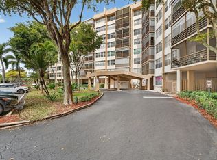 1400 Saint Charles Pl APT 222, Hollywood, FL 33026