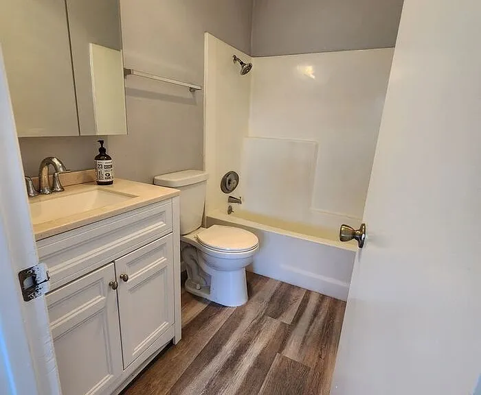 716 Ballantyne St #12 — Photo 8