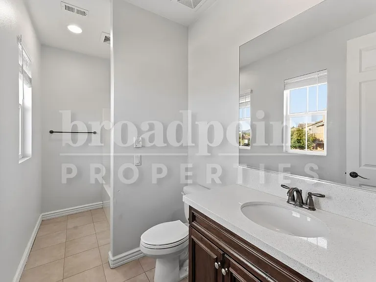 1672 N Las Flores Dr — Photo 20