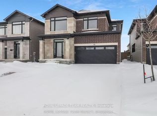 76 Big Dipper St, Ottawa, ON K4M0L8