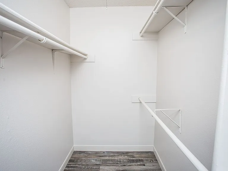 Saddlewood Apartments — Photo 26