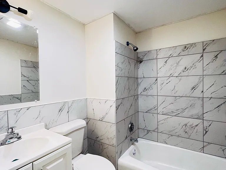 11 Franklin St #1 — Photo 7
