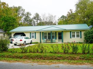 24 Liberty St, Hazlehurst, GA 31539