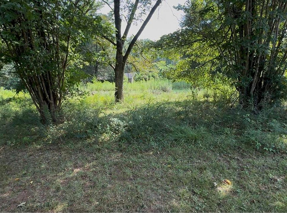2nd image of 30 Hibiscus Ln