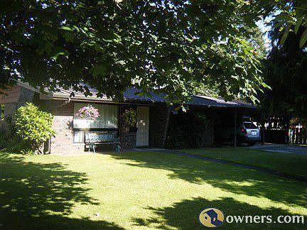 1st image of 915 Daniels Dr